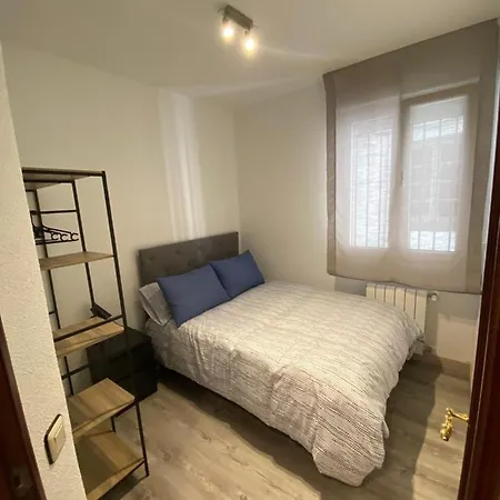 Precioso Y Confortable Piso En El Casco Historico Апартаменти *